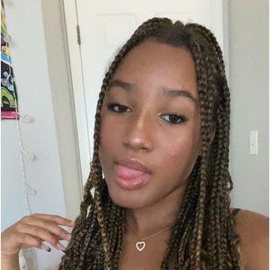 Meet your Posher, Zola